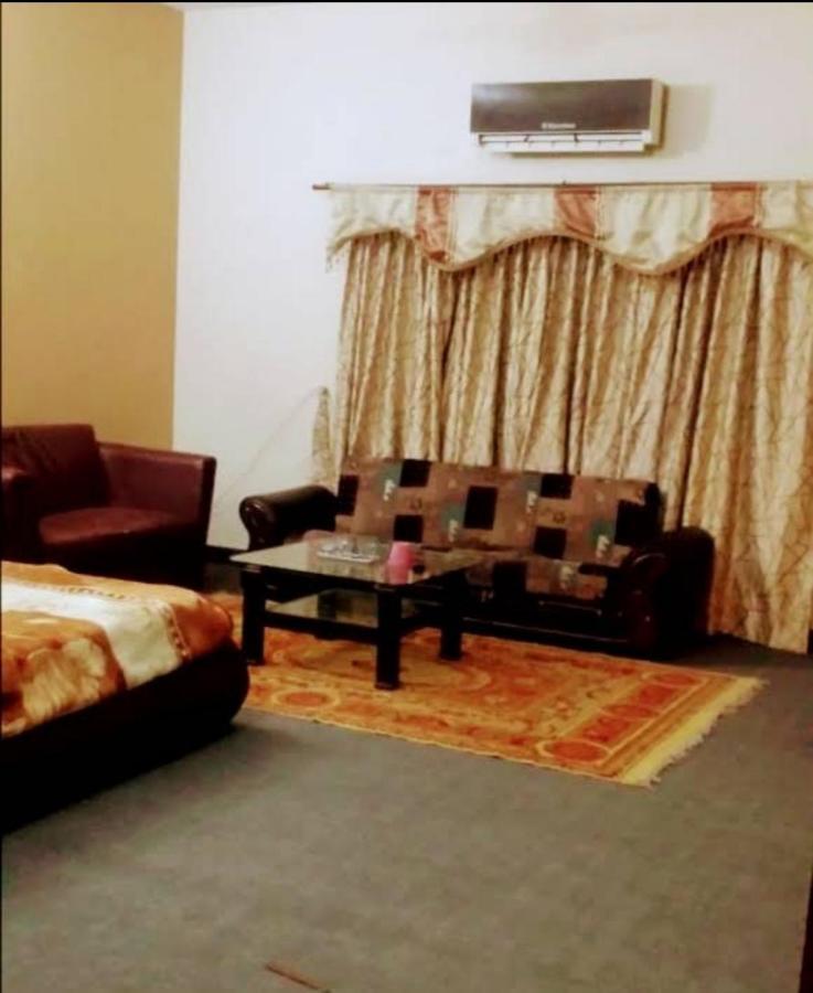 Magnum Hotel Lahor Dış mekan fotoğraf